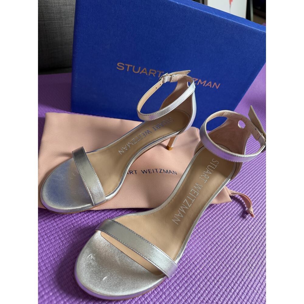 NIB Stuart Weitzman NUNAKEDSTRAIGHT 60 Size 5.5B Silver Metallic Sandals Shoes